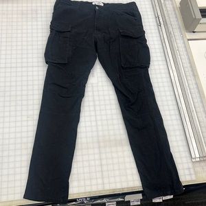 Black size 36 cargo pocket pants